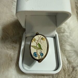 Vintage-Inspired Floral Ring with Gold Trim